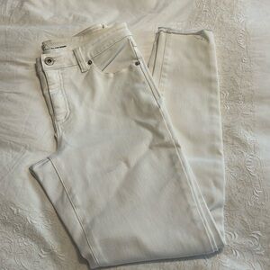 INC International Concepts White Skinny Jeans Modern Style